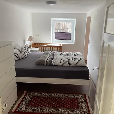 Familienfreundliches Haus Mit Eingezaeuntem Garten