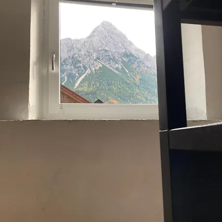 Holiday home Familienfreundliches Haus Mit Eingezaeuntem Garten