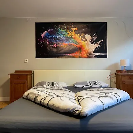 Familienfreundliches Haus Mit Eingezaeuntem Garten بيت للعطل *