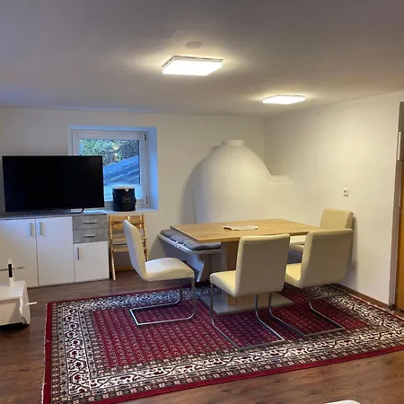 Familienfreundliches Haus Mit Eingezaeuntem Garten Biberwier